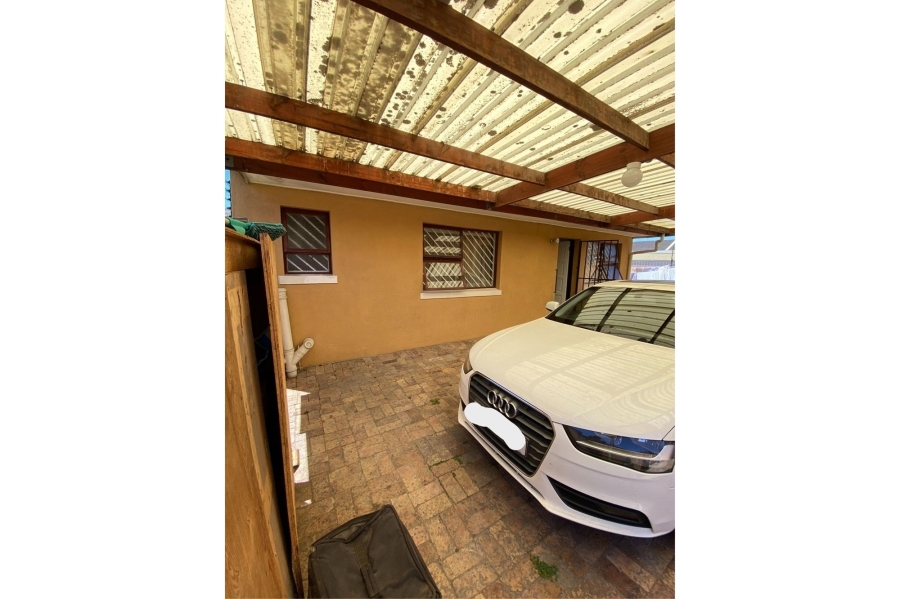 To Let 1 Bedroom Property for Rent in Surrey Estate Western Cape